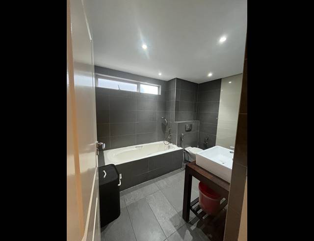 3 BEDROOM APARTMENT FOR SALE IN MUSGRAVE